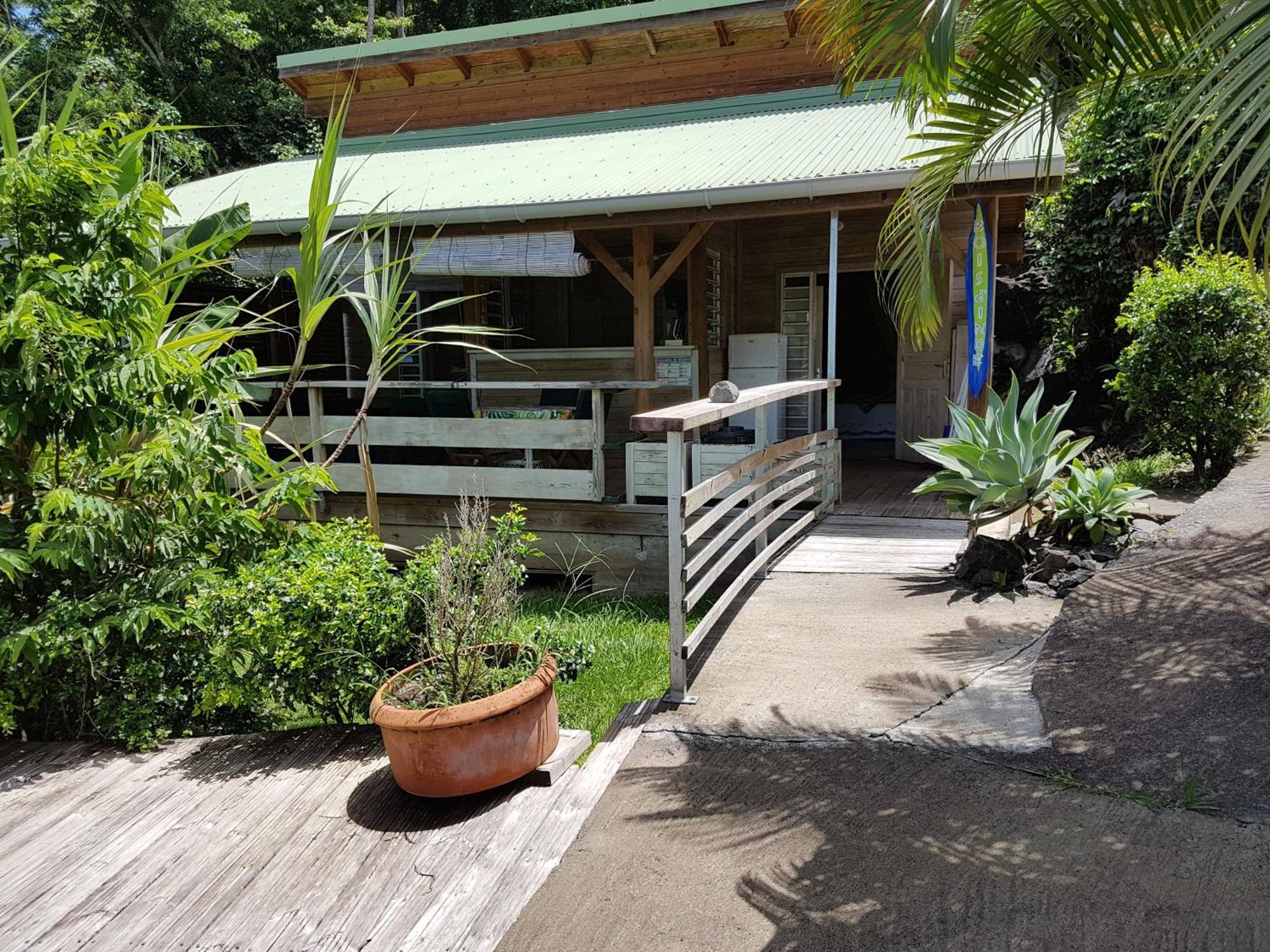 Le Bougainvillier Blanc Hotel Pointe-Noire Exterior photo